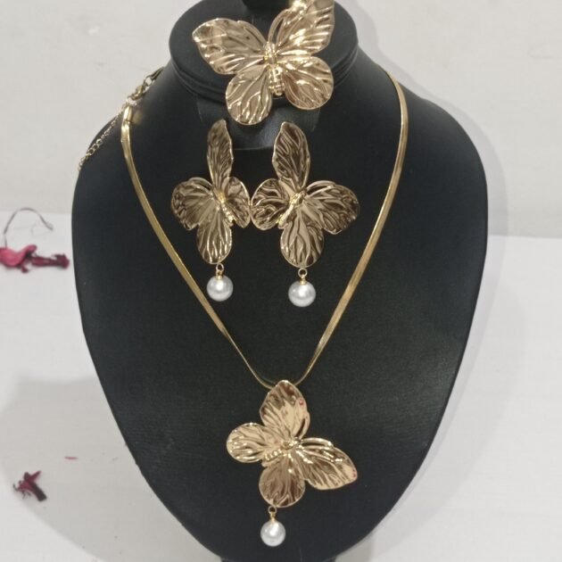 ✨✨بارور فراشة🦋 اللولو 4 بيايس🦋