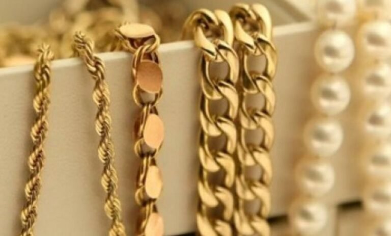 أطقم واكسوارات شبيهة بالذهب